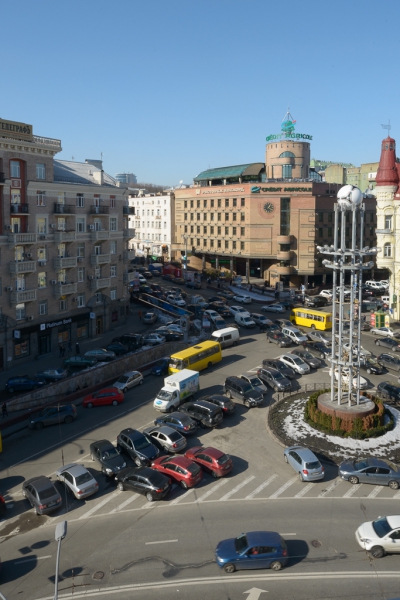 Take off daily - 25 Velyka Vasylkivska Street