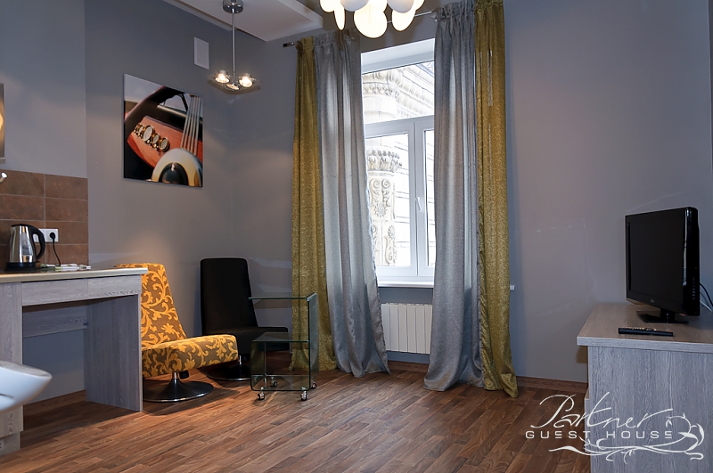 Rent by the day - 17 Khreschatyk Street