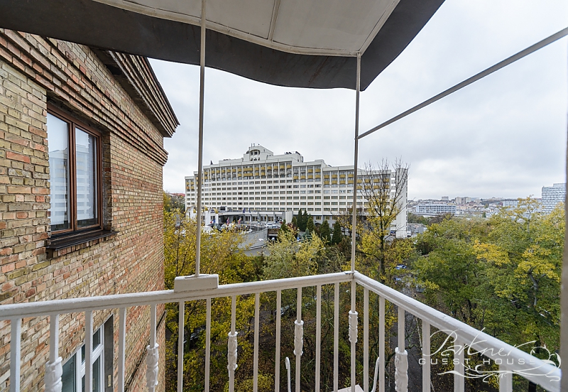 Rent by the day - 8 Lesi Ukrainky Boulevard